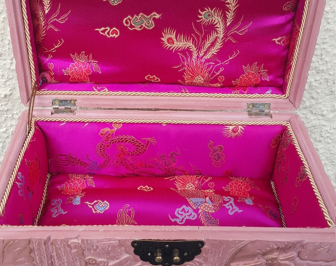 Oriental box Chinese camphor circa 1880,keepsake chest.antique jewelry chest,hand painted box.antique jewelry box.Chinese chest.PINK