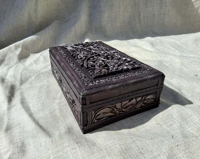 Antique indian carved trinket box chest.solid wood.jewelry storage,Trinket box,jewellery box. jewelry,chest drawers.armoire.carved box