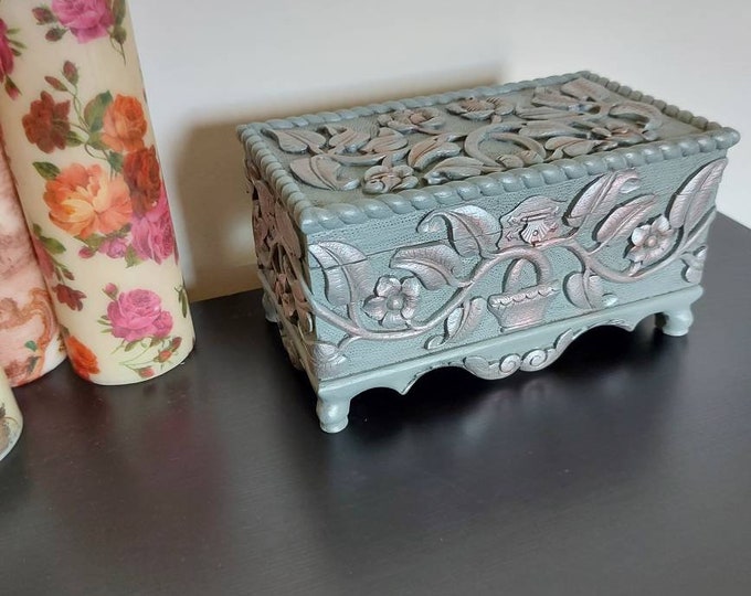 Vintage carved box chest.solid wood.jewelry storage,Trinket box,jewellery box. jewelry,chest drawers.armoire.flowers.grey pink jewellery box