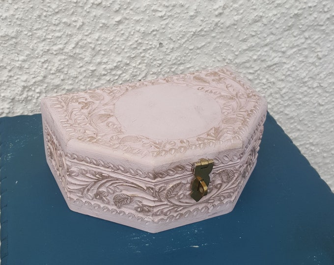 Antique hand carved chest,shabby chic,jewelry box,casket,antique wooden jewellery box, trinket box, hand painted,large jewellery box,pink