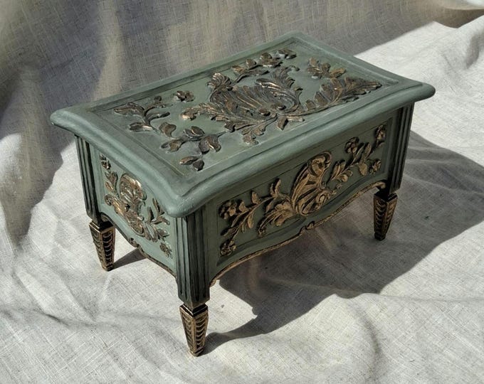 Antique carved box chest.solid wood.jewelry storage,Trinket box,jewellery box. jewelry,chest drawers.armoire.flowers.duck egg jewellery box