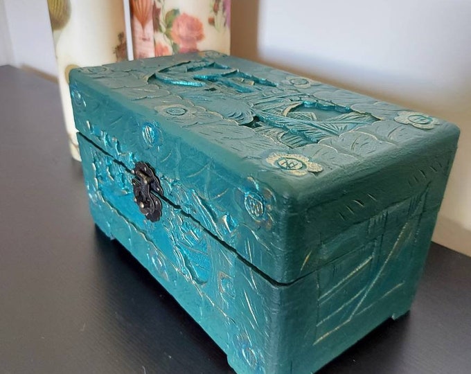 Antique chinese camphor circa 1900,keepsake chest.antique jewelry chest,carved box,oriental box.antique jewelry,green,turquiose