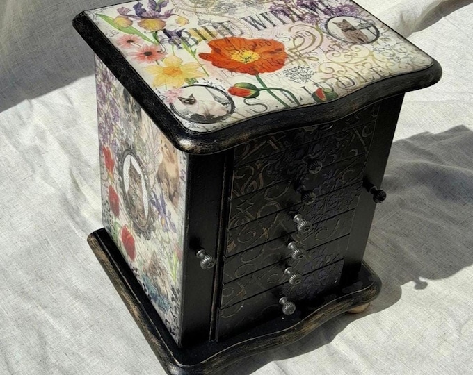 Large Jewelry box,shabby chic jewellery box,jewelry armoire,large chest jewellery drawers,cats,decoupage box,kittens.upcycled box.pacconi