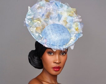 Elsie - Chiffon geblümter Sinamay Percher Fascinator für Royal Ascot, Ladies Day, Hochzeiten, Mutter der Braut,