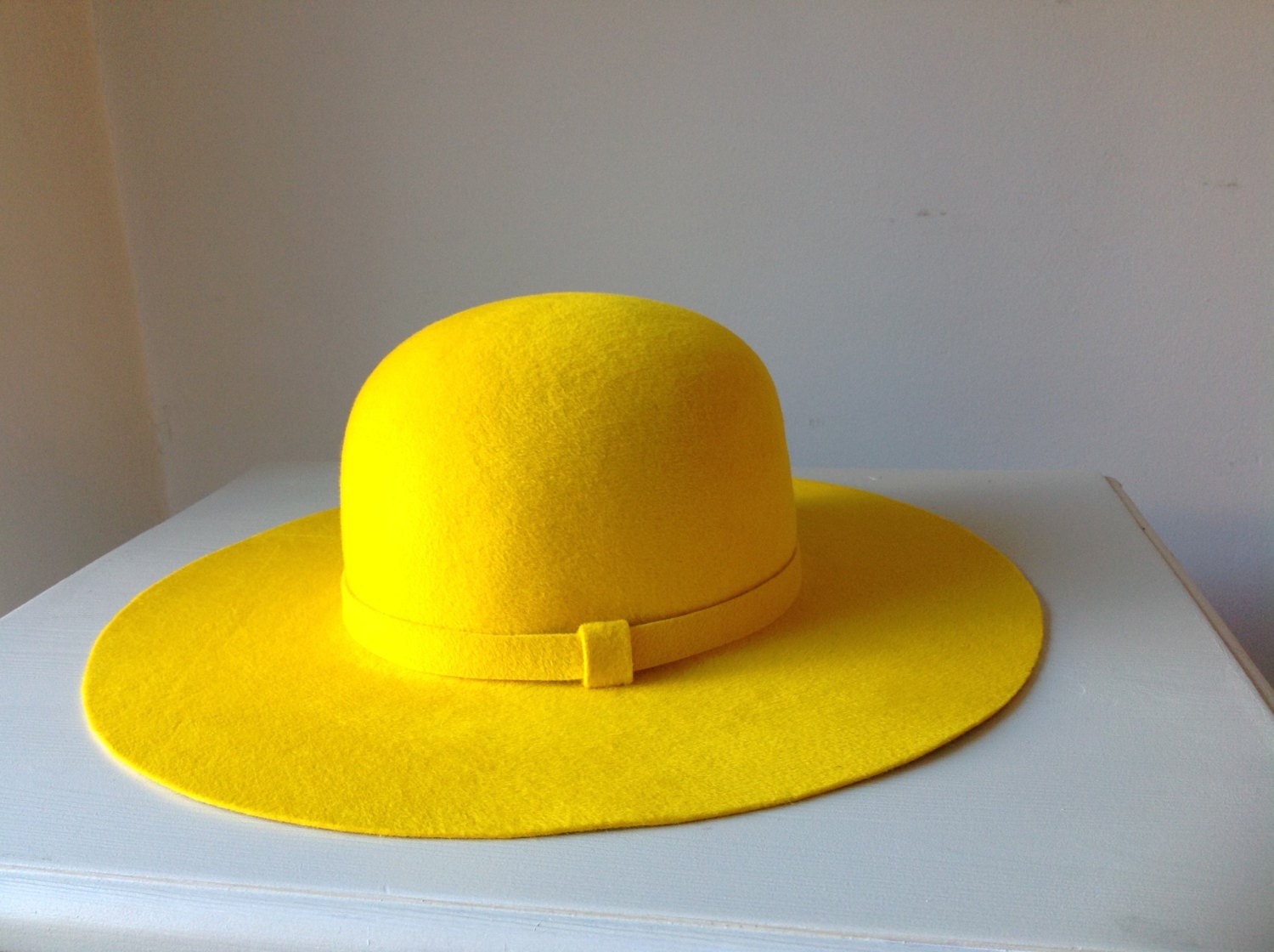 Yellow brim hat sales