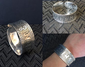 silver metal cuff bracelet