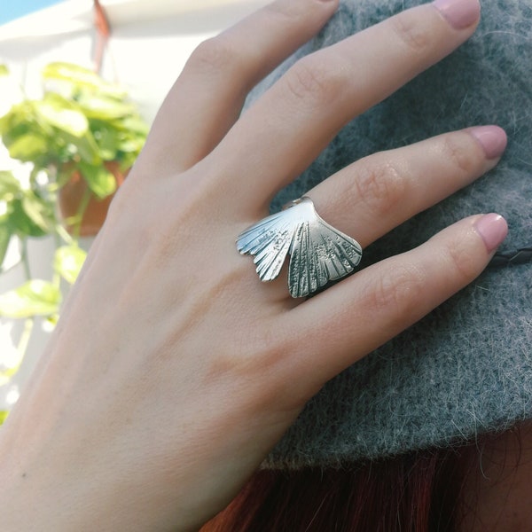 Anillo hoja de ginkgo en plata, joyería estilo natural y botánico, joyería bohemia, joyería modernista, regalo de boda, regalo de cumpleaños