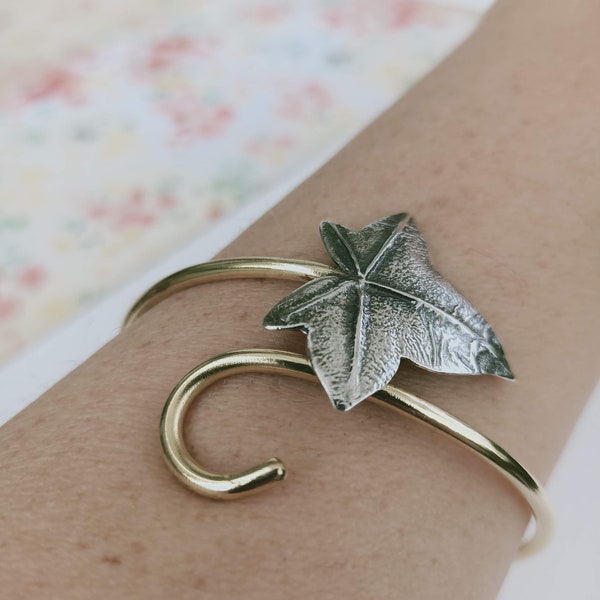 Ivy Bracelet, Silver Ivy Leaf, Ivy Leaf Bracelet, Leaf Arm Cuff, Botanical Jewel, upper arm cuff, wedding gift, Mom Gift