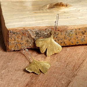 Ginkgo earrings, Gold Ginkgo Leaf, ginkgo biloba, bronze earrings, leaf earrings, golden bronze, bridesmaid gift, wedding gift, Mom Gift