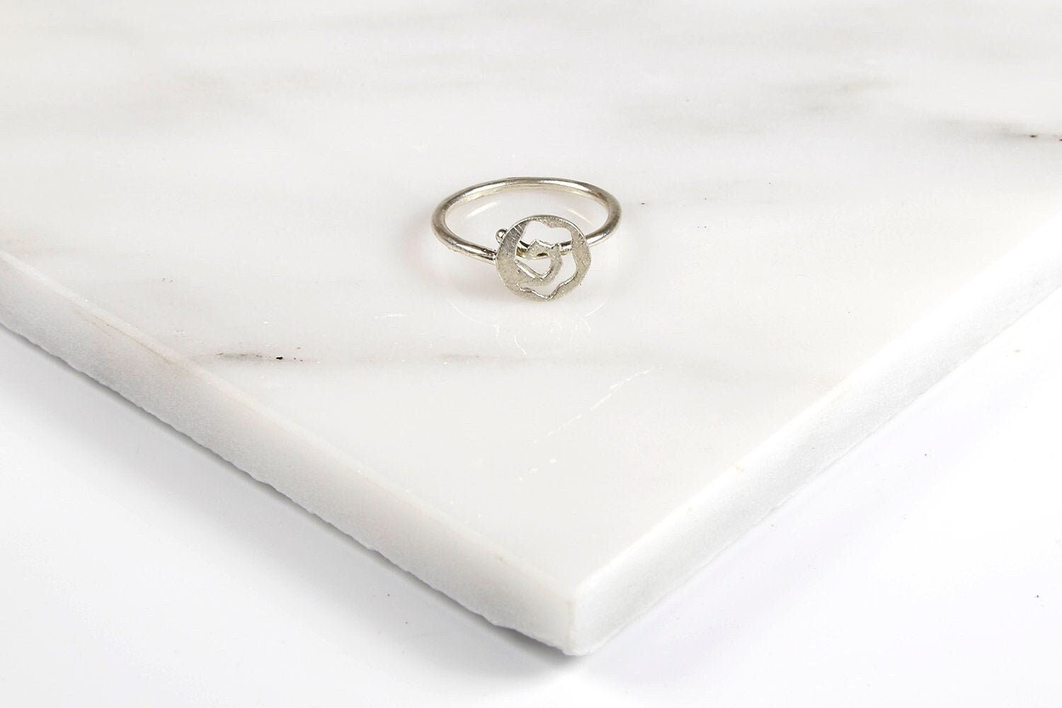 Silver Ring, Basic Ring, Silver Whirl Ring, Minimalist Jewel, Anniversary gift, Basic Jewel, Birthday Gift, Silver Spiral Ring