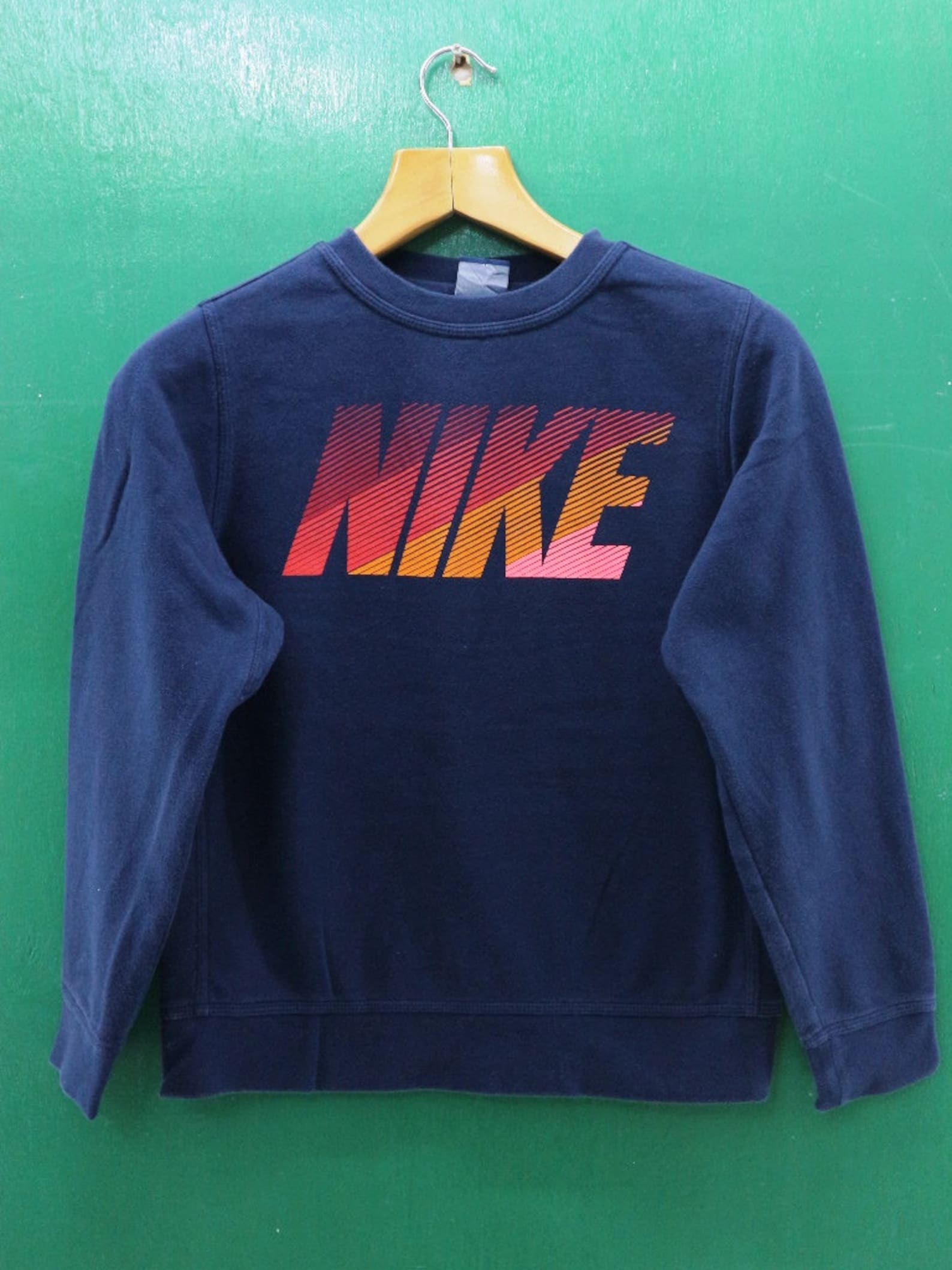 american vintage nike sweatshirt