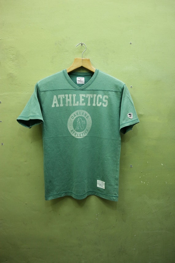 vintage oakland athletics shirt