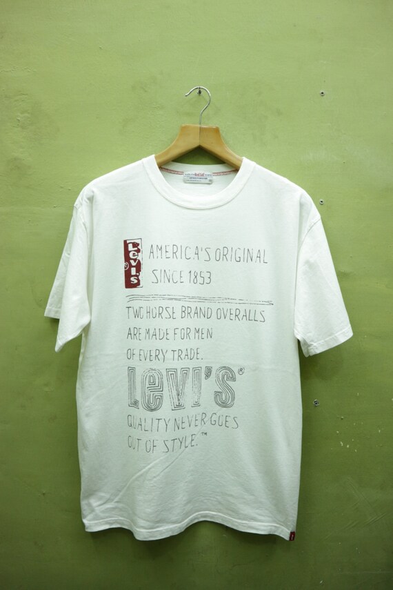 levi's red and white t shirt