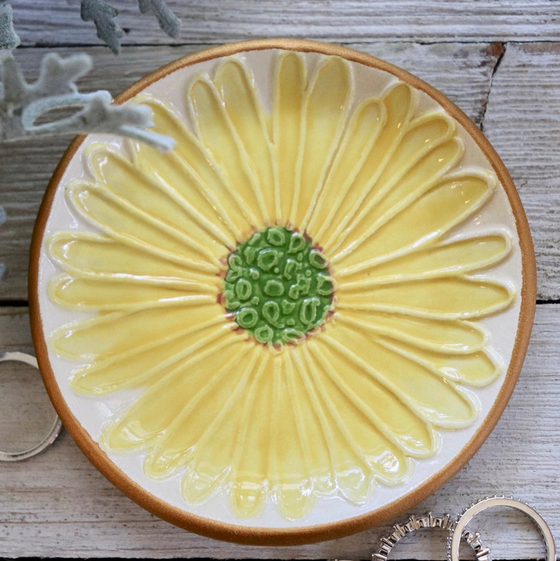 Wedding Ring Dish, Yellow Daisy, Trinket Dish, Jewelry Dish, Daisy Bracelet Dish image 1