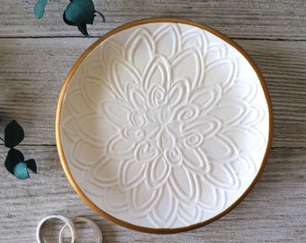 Trinket Dish, Ringhouder, Dahlia Bloem, Ring Dish, Wit, Goud, Cadeau voor haar, Geschenkdoos