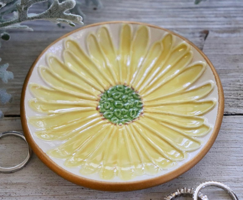 Wedding Ring Dish, Yellow Daisy, Trinket Dish, Jewelry Dish, Daisy Bracelet Dish image 2