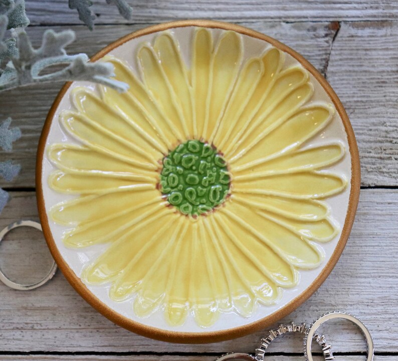 Wedding Ring Dish, Yellow Daisy, Trinket Dish, Jewelry Dish, Daisy Bracelet Dish image 5