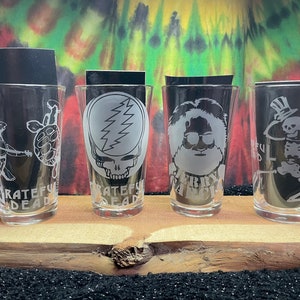 Grateful Garcia Collection pint glasses  Grateful Dead