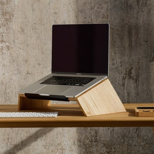 Laptopständer, MacBook-Ständer, Aufbewahrungsorganisation für Computerständer aus Holz, Laptop-Tablett aus Holz, Laptop-Riser, MacBook-Halter, Geschenke für Ihn Bild 2