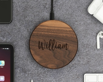 Cargador inalámbrico de roble personalizado: base de carga para teléfono de madera grabada a medida