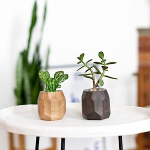 Geometrischer Holz Übertopf für Zimmerpflanzen und Sukkulenten, personalisierte Geschenke für Mama, Übertopf aus Holz, Sukkulenten Pflanzer aus Holz, moderner Übertopf