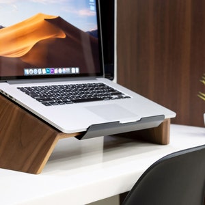 Laptopständer, MacBook-Ständer, Aufbewahrungsorganisation für Computerständer aus Holz, Laptop-Tablett aus Holz, Laptop-Riser, MacBook-Halter, Geschenke für Ihn Bild 6