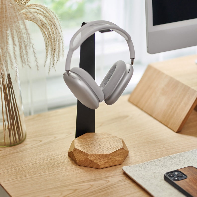 Headphone Stand and Wireless Charger by Oakywood
