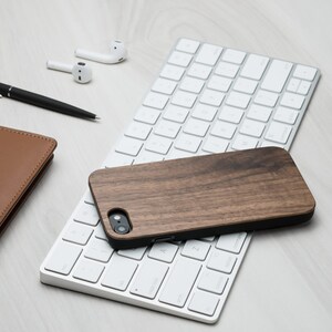 Personalisierte iPhone-Hülle aus Holz Personalisierte iPhone-Hülle aus Holz, iPhone 8/Xr/ 11 Pro Max, Geschenke für ihn, iPhone 11-Hülle, Geschenke für ihn Bild 6