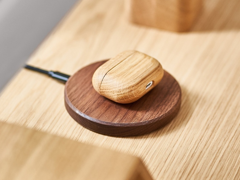 Oakywood Wireless Charging Pad - Thumbnail 4
