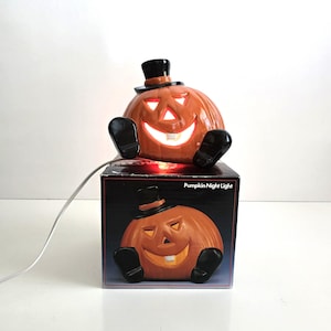 vintage electric pumpkin light 1989 comes with box