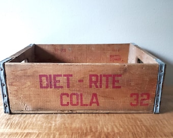 Vintage Wood Soda Crate: Diet Rite Cola Chicago IL