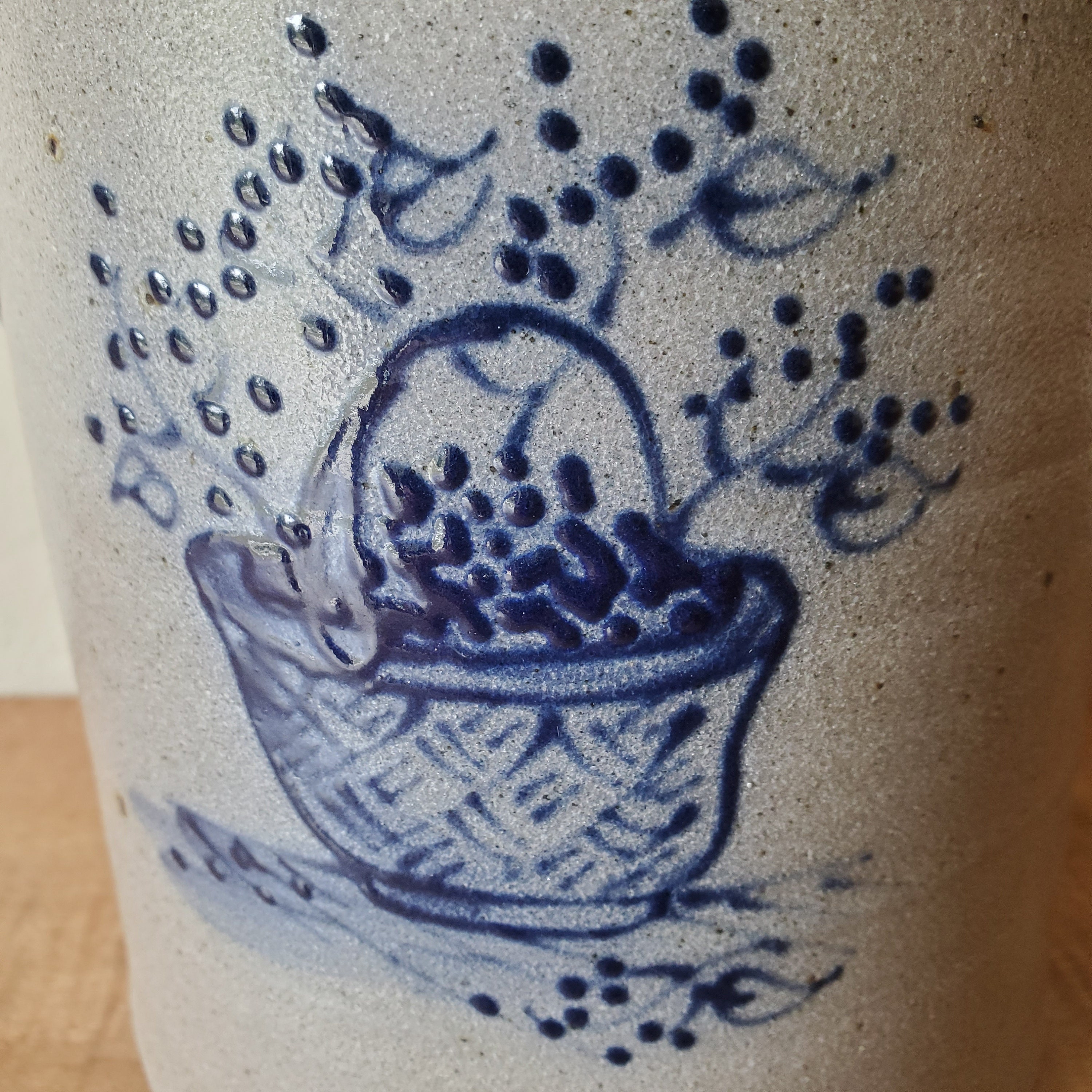 Rowe Pottery Works Crock 7