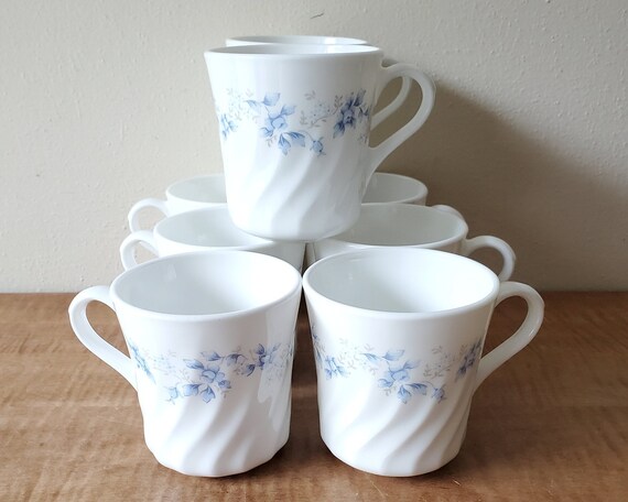 Vintage Corelle Blue Fleur Dinnerware Set of 20 Pieces for 4