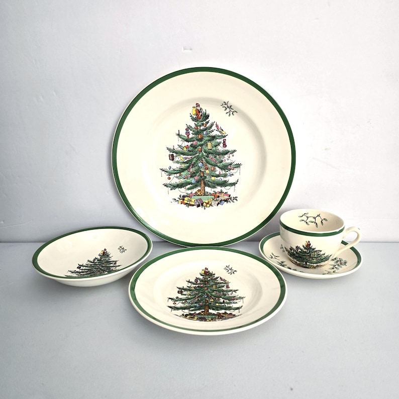 Spode Christmas Tree Dinnerware Set 20 Piece Service for Four image 2