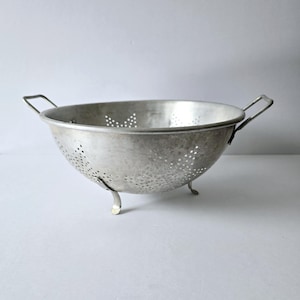 Vintage 11" Aluminum Star Colander Footed Strainer Extended Side Handles