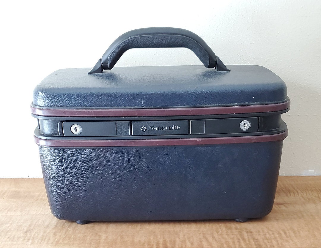 Vintage Samsonite Silhouette Train Case: Blue Faux Leather Travel