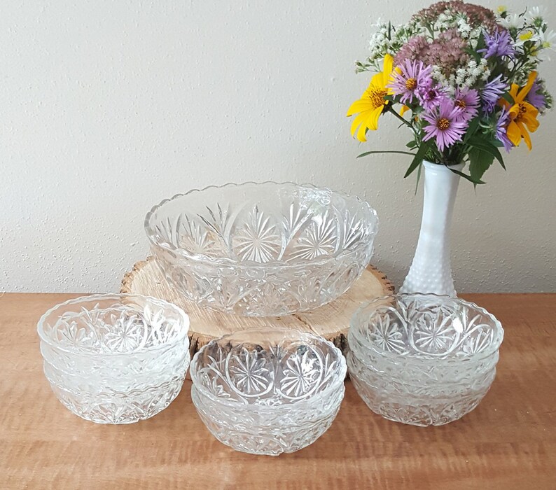 Anchor Hocking Glass Salad SetBerry Bowl Set Medallion Star and Cameo Bowls Set of 9 Bowls~