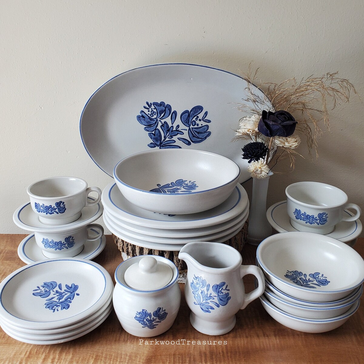 Etsy: Vintage Pfaltzgraff Yorktowne Dinnerware 25 Piece Set for 4