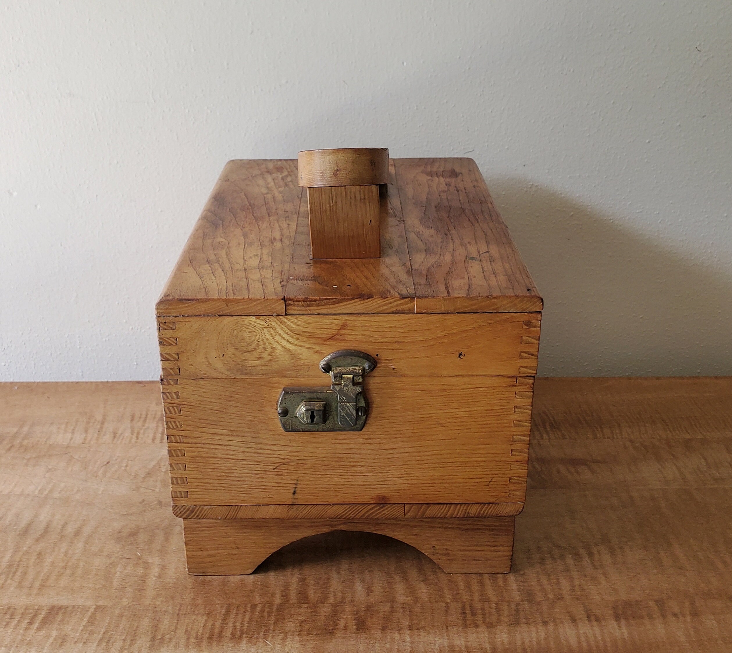 Vintage Shoe Shine Box, Shoe Shine Kit 