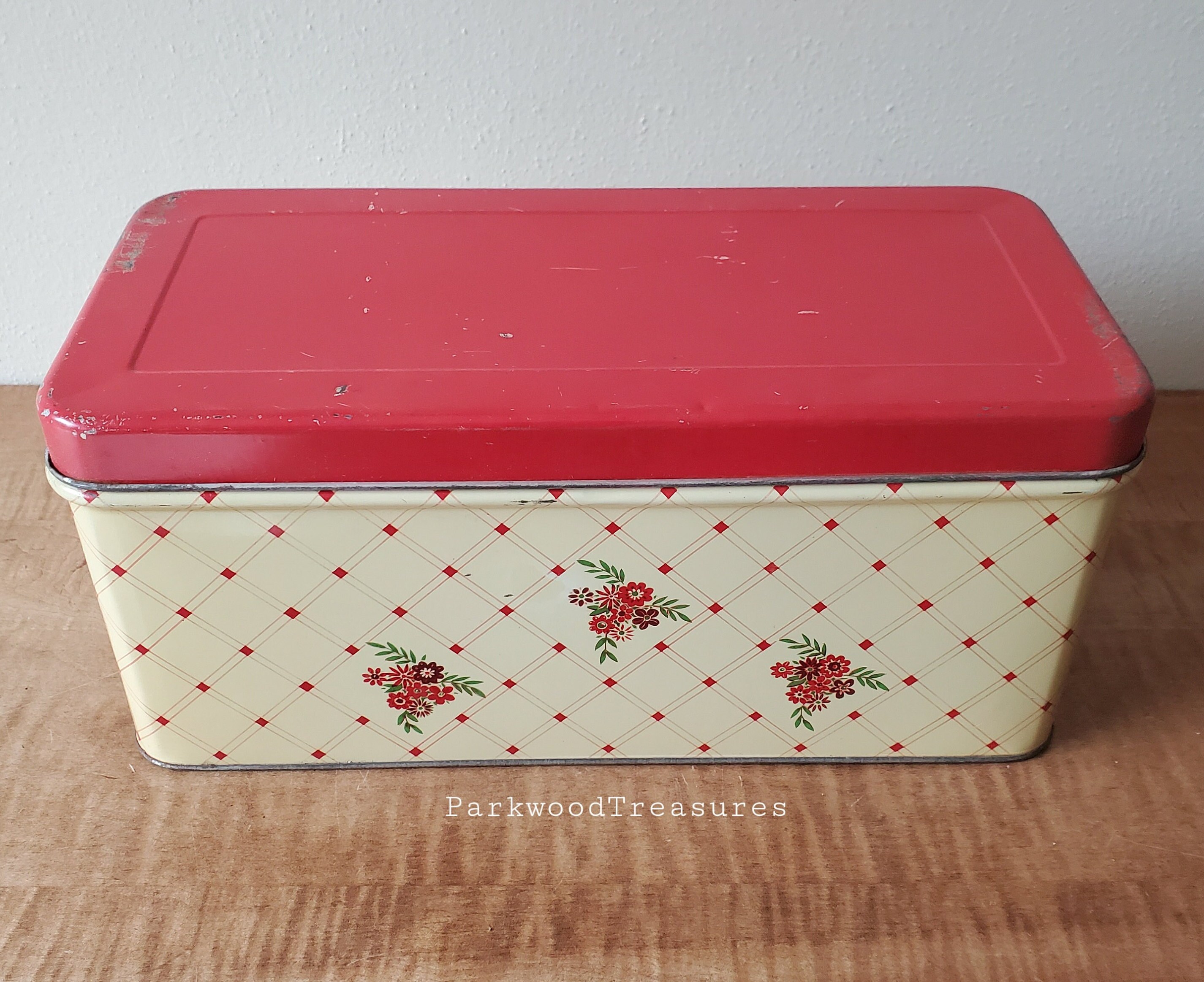 Vintage Inspired Bread Box - Iron - Pink - Green - ApolloBox