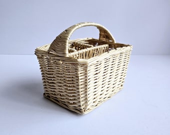 rattan utensil picnic caddy vintage cutlery flatware wicker basket  /details in description