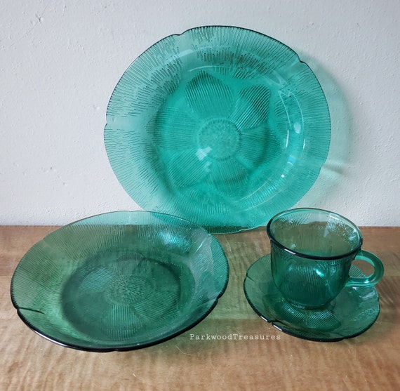 Vintage Fortecrisa Green Glass Dinnerware Set: Sunflower Peacock