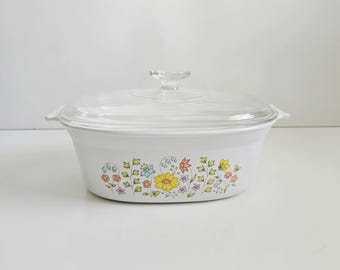 Corning Spring Meadow 2 1/2 quart casserole dish with Pyrex lid
