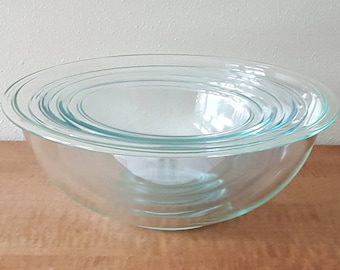 Vintage Pyrex Green Tint Glass Mixing Bowls - Set of 4