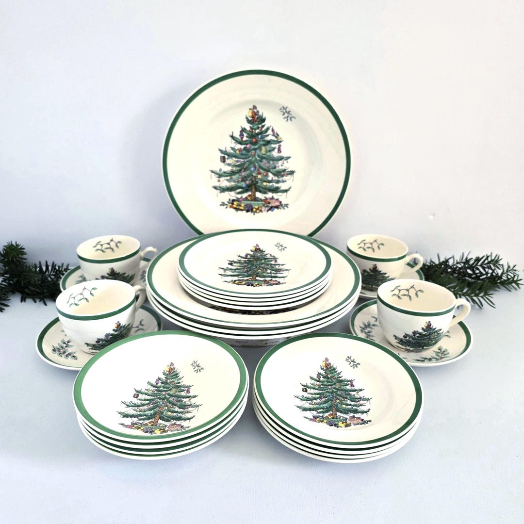 Vintage Spode Christmas Tree Dinnerware Soup Bowls Salad Plates