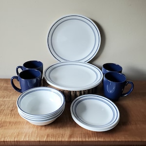 Vintage Corelle Classic Cafe Original Blue 16 Piece Set for 4 Guests