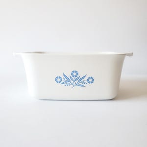 P4B vintage Corning Ware Blue Cornflower casserole dish