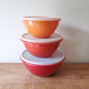 Vintage Tupperware Harvest Nesting Storage Bowls, Set of 3 Bowls with Lids