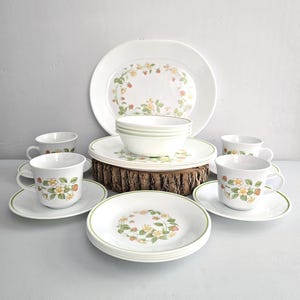 vintage Corelle Strawberry Sundae dinnerware: 21 piece set for 4 guests