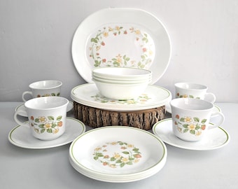 vintage Corelle Strawberry Sundae dinnerware 21 piece set for 4 guests